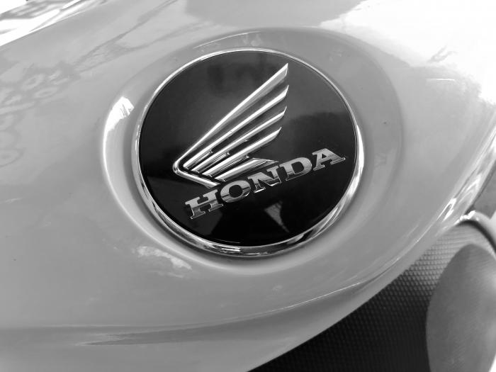 Honda servisas Vilniuje. Honda logotipas
